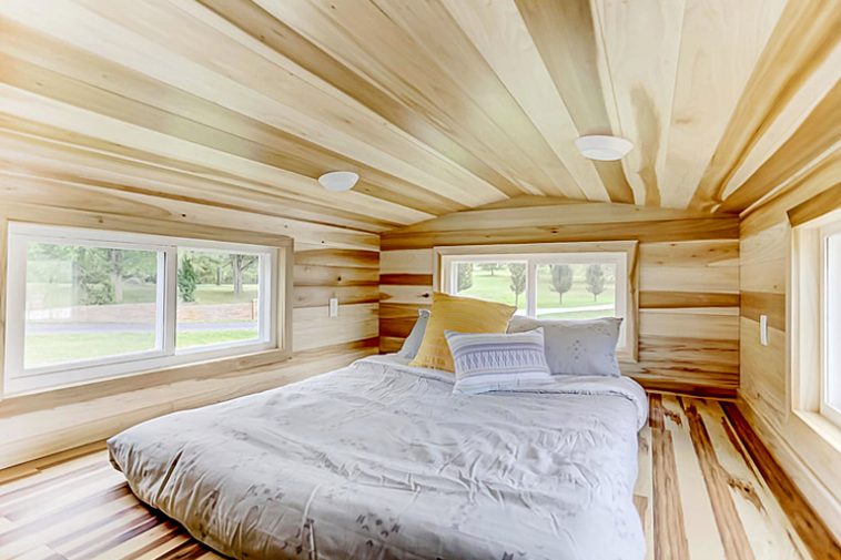 20 ft. Functional Tiny House Has Everything You Need! | Point by Modern ...