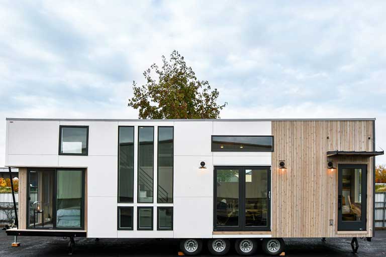 Urban Park Max: An ultra-modern tiny house with an open concept layout