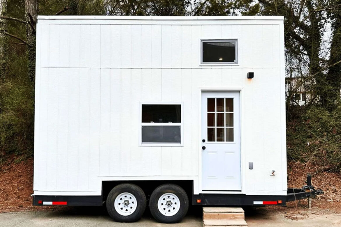 With its thoughtful design, practical features, and customizable options, THE ELEMENT 16 is the epitome of modern tiny living. Embrace simplicity and embark on your journey to minimalist living with this innovative tiny house.