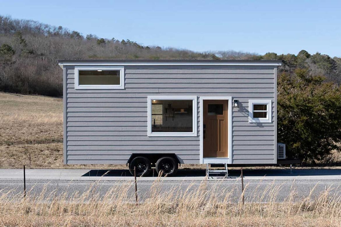 The Pingora Tiny House: 24 feet of modern design and efficient living.